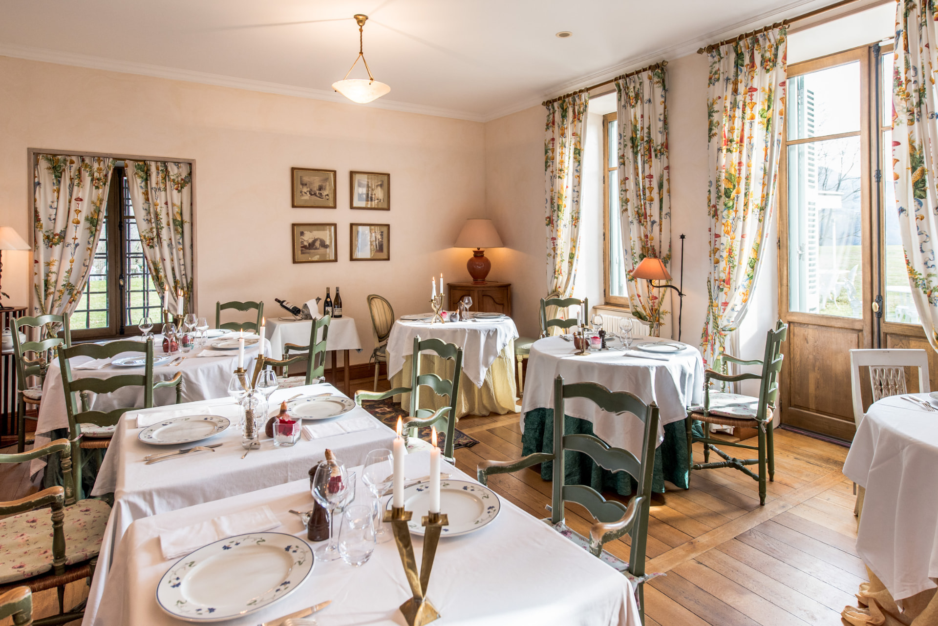 Salle à manger de la Maison Athos Cœur de Savoie